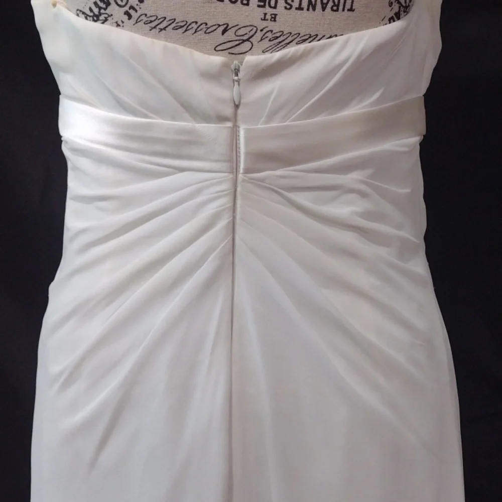 Wedding Dress - Picture 4 of 14